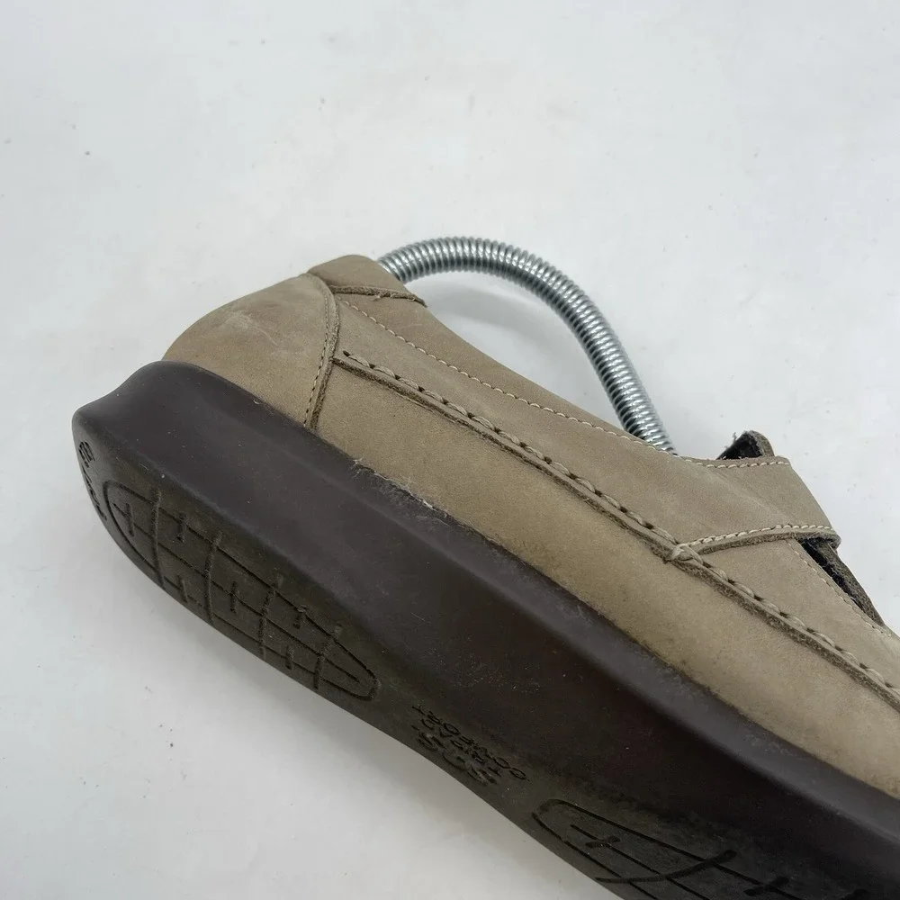 SAS Tripad Comfort Sandals Womens 11 M Beige 2 Strap Very Condition Closed Toe